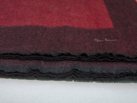  Плед Glen Saxon Border 120 A5 Black carmine 150x200 фото в интернет-магазине Герд Биллербек