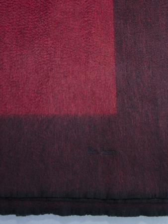  Плед Glen Saxon Border 120 A5 Black carmine 150x200 фото в интернет-магазине Герд Биллербек