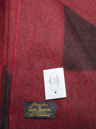  Плед Glen Saxon Border 120 A5 Black carmine 150x200 фото в интернет-магазине Герд Биллербек